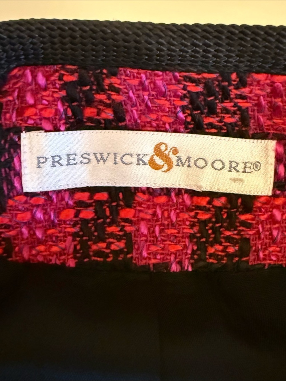 Preswick & Moore Vtg 90s Pink & Black Blazer Jacket, Gold/Black Buttons Size 14 - Picture 14 of 17